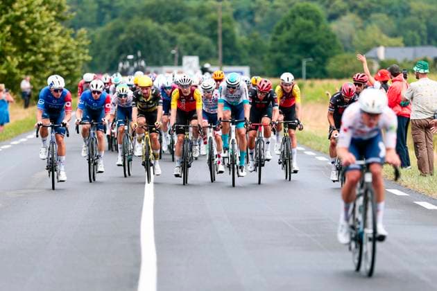 Tour de France 2025 Stage 14 LUCHON SUPERBAGNERES, FRANCE - JULY 19 : Illustration picture during stage 14 of the 112th edition of Tour de France an UCI World Tour 2.UWT cycling road race stage for Men Elite of 183 km with start in Pau and finish in Luchon Superbagneres on July 19, 2025 in Luchon Superbagneres, France, 19 07 2025 ( Motordriver Kenny Verfaillie - Luchon Superbagneres France  Copyright: xLucaxBettinix