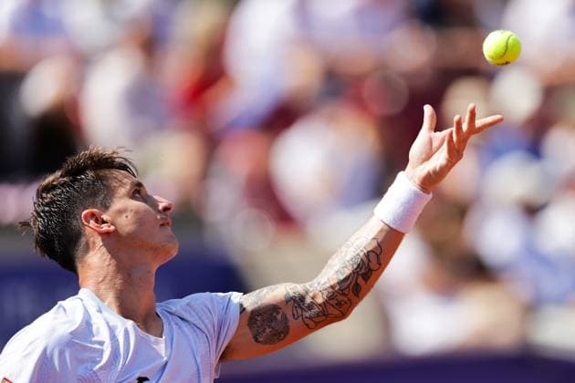 BASTAD, SVERIGE 20250719 Camilo Ugo Carabelli, Argentina, under lördagens semifinal mellan Camilo Ugo Carabelli, Argentina, och Jesper de Jong, Nederländerna, i herrarnas dubbel under tennisturneringen Nordea Open i Bastad. BASTAD SVERIGE x9200x