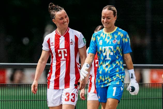 Testspiel: 1.FC Köln- OH Leuven; 19.07.2025 Marina Hegering (1. FC Köln, 33) und Lisa Schmitz (1. FC Köln, 1) beim Testspiel: 1.FC Köln- OH Leuven; Köln, Geißbockheim am 19.07.2025 Copyright: xBEAUTIFULxSPORTS Freisenx