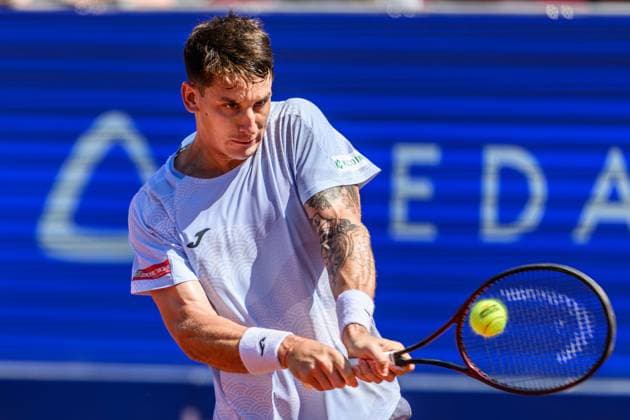 250719 Camilo Ugo Carabelli of Argentina competes in a singels semifinal tennis match during day 7 of the Nordea Open on July 19, 2025 in Bastad. Photo: Mathilda Schuler BILDBYRAN kod MA MA0848 tennis ATP, Tennis Herren 250 nordea open bbeng semifinal Copyright: MATHILDAxSCHULER BB250719MA032