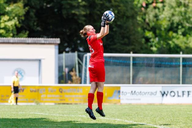 Leyla Gervalla (33, FFC Wacker München) beim Spiel FFC Wacker München v FC Red Bull Salzburg, Fußball, Frauen, Regionalliga Süd, 2025 2026, Testspiel am 19.07.2025 in Fürstenfeldbruck, Stadion a. d. Klosterstraße. Bayern Deutschland