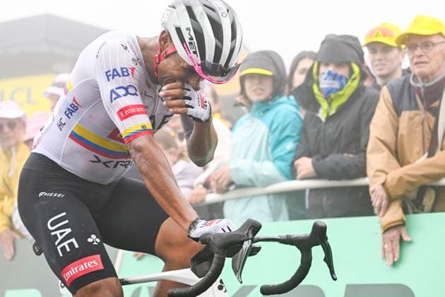 Tour de France 2025 Stage 14 LUCHON SUPERBAGNERES, FRANCE - JULY 19 : Narvaez Jhonatan (ECU) of UAE Team Emirates - XRG at the finish line during stage 14 of the 112th edition of Tour de France an UCI World Tour 2.UWT cycling road race stage for Men Elite of 183 km with start in Pau and finish in Luchon Superbagneres on July 19, 2025 in Luchon Superbagneres, France, 19 07 2025 ( Motordriver Kenny Verfaillie - Luchon Superbagneres France  Copyright: xJanxDexMeuleneirx