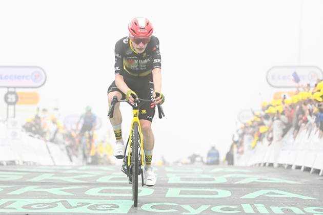 Tour de France 2025 Stage 14 LUCHON SUPERBAGNERES, FRANCE - JULY 19 : Vingegaard Jonas (DEN) of Team Visma - Lease a Bike at the finish line during stage 14 of the 112th edition of Tour de France an UCI World Tour 2.UWT cycling road race stage for Men Elite of 183 km with start in Pau and finish in Luchon Superbagneres on July 19, 2025 in Luchon Superbagneres, France, 19 07 2025 ( Motordriver Kenny Verfaillie - Luchon Superbagneres France  Copyright: xJanxDexMeuleneirx