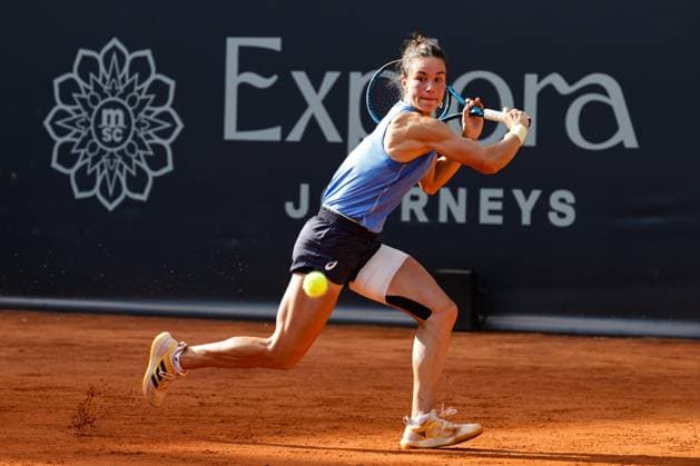 GER, Hamburg, xFSx, ATP250 Frauen-Tennistunier , MSC Hamburg Ladies Open 2025 , Halbfinale ,19.07.2025 v.l. Lois Boisson (FRA) spielt eine Rueckhand Copyright: HMBxMedia FernandoxSoares