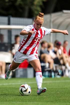 Testspiel: 1.FC Köln- OH Leuven; 19.07.2025 Laura Vogt (1. FC Köln, 8) am Ball beim Testspiel: 1.FC Köln- OH Leuven; Köln, Geißbockheim am 19.07.2025 Copyright: xBEAUTIFULxSPORTS Freisenx