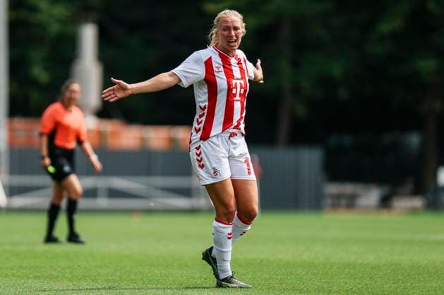Testspiel: 1.FC Köln- OH Leuven; 19.07.2025 Pauline Bremer (1. FC Köln, 11) gestikuliert beim Testspiel: 1.FC Köln- OH Leuven; Köln, Geißbockheim am 19.07.2025 Copyright: xBEAUTIFULxSPORTS Freisenx