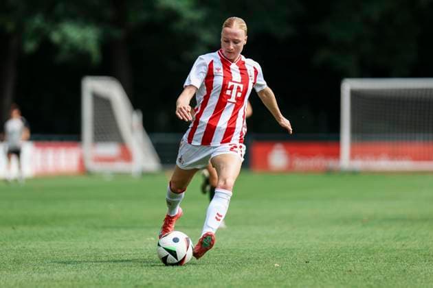 Testspiel: 1.FC Köln- OH Leuven; 19.07.2025 Anna Gerhardt (1. FC Köln, 21) am Ball beim Testspiel: 1.FC Köln- OH Leuven; Köln, Geißbockheim am 19.07.2025 Copyright: xBEAUTIFULxSPORTS Freisenx