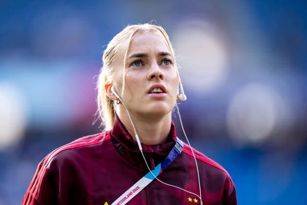 Laura Freigang (Deutschland, 10) bei der Platzbegehung, SUI, Frankreich vs Deutschland, Fussball, UEFA Womens Euro 2025, Viertelfinale, 19.07.2025 SUI, Frankreich vs Deutschland, Fussball, UEFA Womens Euro 2025, Viertelfinale, 19.07.2025 Basel Copyright: xEibner-Pressefoto Memmlerx EP_MMR