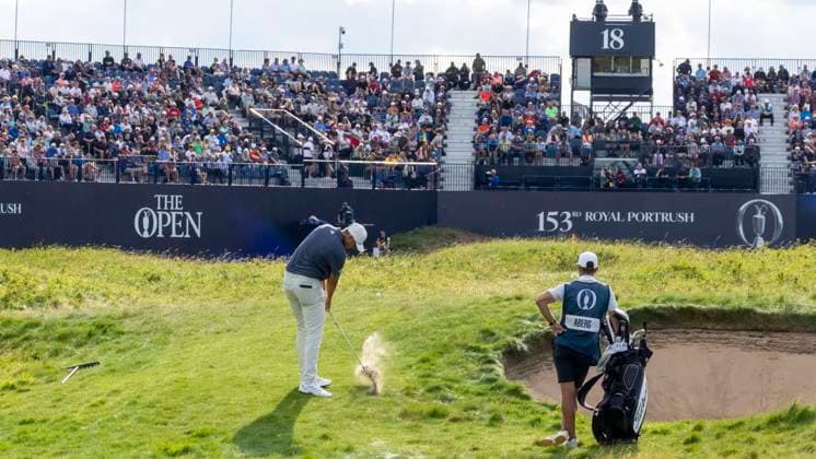 PORTRUSH, NORDIRLAND 20250719 Ludvig Aberg, Sverige, pa den 18:e greenen under tredje tävlingsdagen i The Open Golf pa Royal Portrush Golf Club under lördagen. PORTRUSH STORBRITANNIEN x40750x