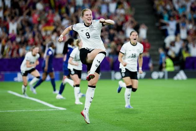 Basel, Switzerland, July 19th 2025: Sjoeke Nusken (9 Germany) celebrates goal during the UEFA Womens EURO 2025 Quarter-Final match between France and Germany at St. Jakob-Park in Basel, Switzerland. (Pedro Porru SheKicks SPP)  Copyright: xPedroxPorrux xSheKicksx xSPPx spp-en-PePoSh-0M7A0417_DxO