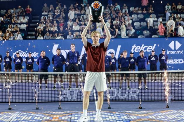LOS CABOS TENNIS OPEN 2025 LOS CABOS TENNIS OPEN 2025 KOVACEVIC VS SHAPOVALOV 19072025 LOS CABOS, BAJA CALIFORNIA, MEXICO. Action photo of Denis Shapovalov of Canada, champion of the singles tournament of Los Cabos Tennis Open 2025 held at the Mextenis Stadium of the Cabo Sports Complex of Los Cabos, Baja California, Mexico. Foto de accion de Denis Shapovalov de Canada, campeon del torneo de singles en Los Cabos Tennis Open 2025 celebrado en el Estadio Mextenis del Cabo Sports Complex de Los Cabos, Baja California, Mexico. LOS CABOS BAJA CALIFORNIA MEXICO Copyright: xJorgexReyesx