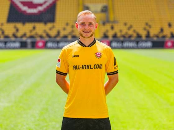 18.07.2025, xomx, Fussball 2.Bundesliga, Dynamo Dresden - Fototermin Saison 2025 26, Tony Menzel ; Dynamo Dresden; 2. BL, Porträttermin 2025 2026 Dresden