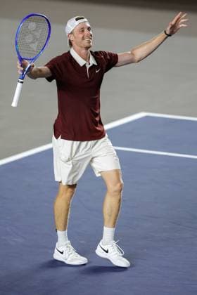 LOS CABOS TENNIS OPEN 2025 LOS CABOS TENNIS OPEN 2025 KOVACEVIC VS SHAPOVALOV 19072025 LOS CABOS, BAJA CALIFORNIA, MEXICO. Action photo of Denis Shapovalov of Canada, champion of the singles tournament of Los Cabos Tennis Open 2025 held at the Mextenis Stadium of the Cabo Sports Complex of Los Cabos, Baja California, Mexico. Foto de accion de Denis Shapovalov de Canada, campeon del torneo de singles en Los Cabos Tennis Open 2025 celebrado en el Estadio Mextenis del Cabo Sports Complex de Los Cabos, Baja California, Mexico. LOS CABOS BAJA CALIFORNIA MEXICO Copyright: xIMAGENSHOPxAGENCIAxFOTOGRAFICAx
