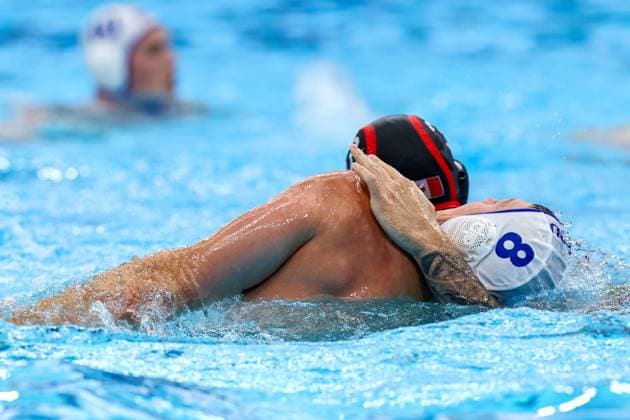Bogdan Djerkovic of Canada, Nicolae Oanta of Romania Romania v Canada, Water polo, Wasserball Singapore 2025 World Aquatics Championships, OCBC Aquatic Centre, July 20, 2025, Singapore, Singapore.