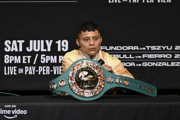 Las Vegas: Premiere Boxing Championship - press conference, PK, Pressekonferenz LAS VEGAS, NEVADA - JULY 19: Pitbull Isaac Cruz speaks at a press conference after his match with Omar Salcido for WBC interim superlight weight world titles of the Premiere Boxing Championship on Saturday night at MGM Grand Garden Arena in Las Vegas, Nevada, United States on July 19, 2025. Tayfun Coskun Anadolu Las Vegas United States. Editorial use only. Please get in touch for any other usage.  Copyright: x2025xAnadoluxTayfunxCoskunx