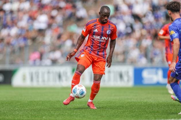 19.07.2025, Fussball, Saison 2025 2026, Internationales Testspiel, FC Schalke 04 - Twente Enschede, Christopher Antwi-Adjei (FC Schalke 04) Gelsenkirchen Parkstadion Deutschland xRHR-FOTO TRx Copyright: RHR-FOTO TimxRehbeinx RHR-FOTO TR