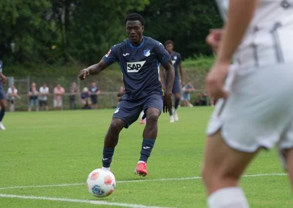 Testspiel, TSG Hoffenheim vs SV Elversberg 19.07.2025, Sportzentrum Zuzenhausen, Zuzenhausen, Testspiel, TSG Hoffenheim vs SV Elversberg , im Bild Precious Benjamin (Hoffenheim)