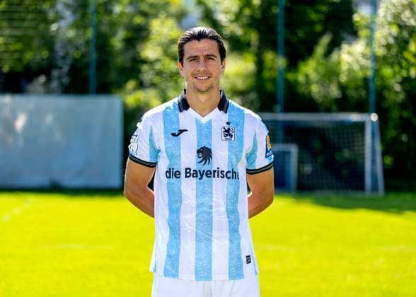 20.07.2025, Fussball 3. Liga 2025 2026, TSV 1860 München, Porträttermin 2025 2026 an der Grünwalderstrasse, München. Tunay Deniz; TSV 1860 München