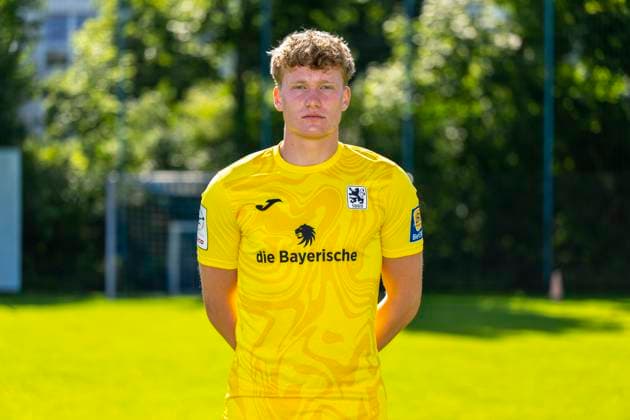 20.07.2025, Fussball 3. Liga 2025 2026, TSV 1860 München, Porträttermin 2025 2026 an der Grünwalderstrasse, München. Torwart Paul Bachmann; TSV 1860 München