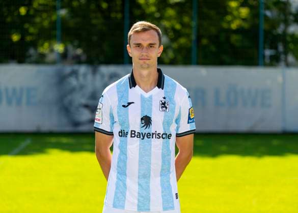 20.07.2025, Fussball 3. Liga 2025 2026, TSV 1860 München, Porträttermin 2025 2026 an der Grünwalderstrasse, München. Kilian Jakob; TSV 1860 München