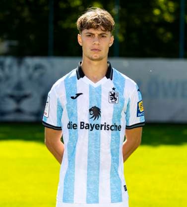 20.07.2025, Fussball 3. Liga 2025 2026, TSV 1860 München, Porträttermin 2025 2026 an der Grünwalderstrasse, München. Emre Erdogan; TSV 1860 München