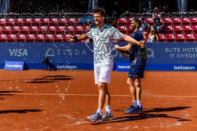 250720 Sander Arends of Netherlands and Guido Andreozzi of Argentina celebrate winning in the doubles final tennis match during day 8 on July 20, 2025 in Bastad. Photo: Mathilda Schuler BILDBYRAN kod MA MA0849 tennis ATP, Tennis Herren 250 nordea open bbeng jubel Copyright: MATHILDAxSCHULER BB250720MA045