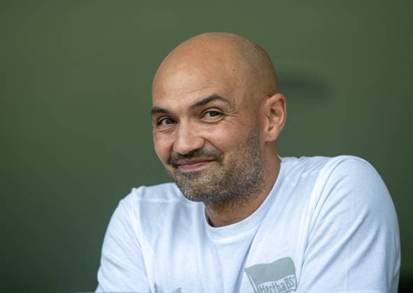 Fussball, Hertha BSC, Saison 2025 26, Saisoneröffnung, Vorstellung der Profis, Sofian Chahed (Leiter Frauenfußball, Hertha), 20.07. 2025,