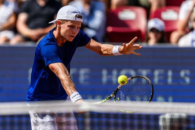 250720 Jesper de Jong of Netherlands competes in the singel final tennis match during day 8 on July 20, 2025 in Bastad. Photo: Mathilda Schuler BILDBYRAN kod MA MA0849 tennis ATP, Tennis Herren 250 nordea open bbeng Copyright: MATHILDAxSCHULER BB250720MA057