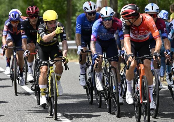 Belgian Victor Campenaerts of Team Visma-Lease a Bike gestures during stage 15 of the 2025 Tour de France cycling race, from Muret to Carcasonne (169 km), on Sunday 20 July 2025 in France. The 112th edition of the Tour de France starts on Saturday 5 July in Lille, France, and will finish in Paris, France on the 27th of July. POOLxJANxDExMEULENEIR  x129646049x