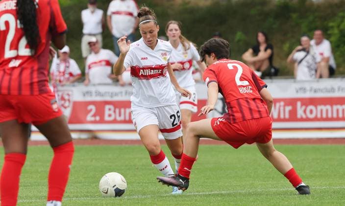 Stuttgart , Fußball Testspiel VfB Stuttgart Frauen vs. FC Heidenheim , Nicole Billa ( VfB )