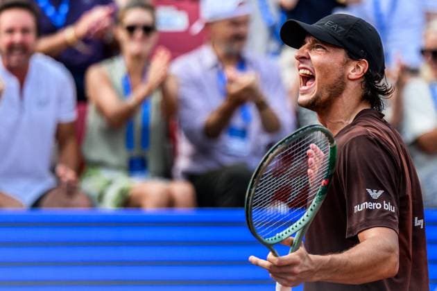 250720 Luciano Darderi of Italy celebrates durin the singel final tennis match during day 8 on July 20, 2025 in Bastad. Photo: Mathilda Schuler BILDBYRAN kod MA MA0849 tennis ATP, Tennis Herren 250 nordea open bbeng jubel Copyright: MATHILDAxSCHULER BB250720MA078