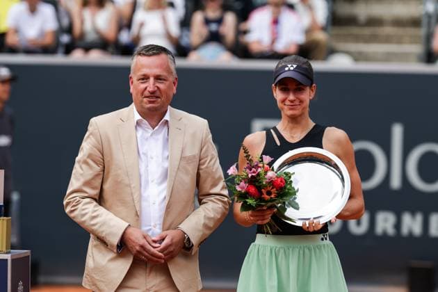 GER, Hamburg, xFSx, ATP250 Frauen-Tennistunier , MSC Hamburg Ladies Open 2025 , Finale ,20.07.2025 v.l. Nils Kahn (Leitung der Reederei MSC Germany) und Anna Bondar (HUN) Copyright: HMBxMedia FernandoxSoares