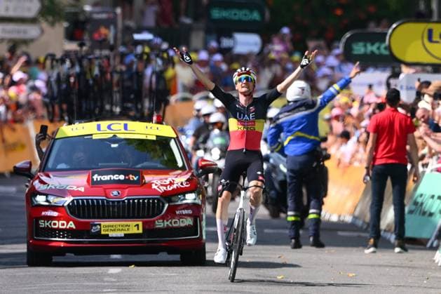 Tour de France 2025 Stage 15 CARCASSONNE, FRANCE - JULY 20 : Wellens Tim (BEL) of UAE Team Emirates - XRG celebrating his victory during stage 15 of the 112th edition of Tour de France an UCI World Tour 2.UWT cycling road race stage for Men Elite of 169 km with start in Muret and finish in Carcassonne on July 20, 2025 in Carcassonne, France, 20 07 2025 ( Motordriver Kenny Verfaillie - Carcassonne France  Copyright: xVincentxKalutx