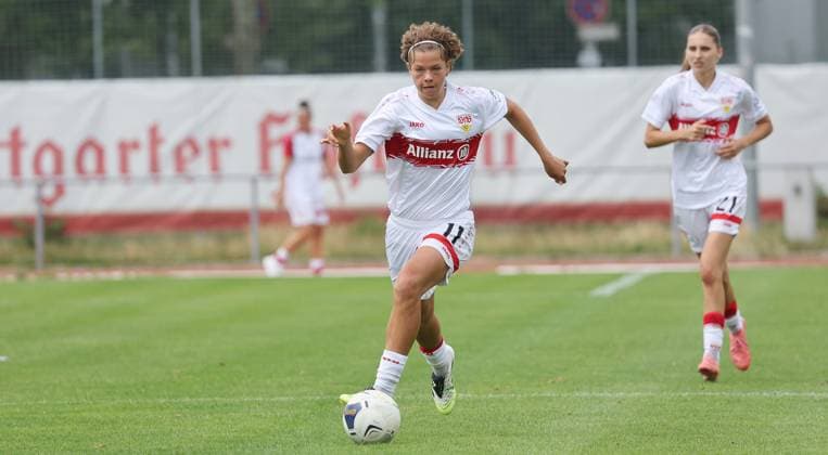 Stuttgart , Fußball Testspiel VfB Stuttgart Frauen vs. FC Heidenheim , Rosa Rückert ( VfB )