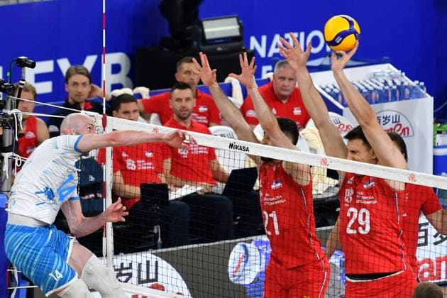Ljubljana, Slovenia, 20th July 2024: Ziga Stern of Slovenia in action against Aleksandar Nedeljkovic of Serbia during the IVNL Volleyball Nations League, Week 3 match, between Serbia and Slovenia at Arena Stozice, Ljubljana, Slovenia. (Natasa Kupljenik SPP) Copyright: xNatasaxKupljenikx xSPPx SPP_1025938