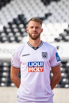 SSV Ulm 1846 Fußball; 3. Liga, Porträttermin 2025 2026 5 Johannes Reichert; SSV Ulm 1846 Fußball; 3. Liga, Porträttermin 2025 2026 Foto: Lucca Fundel Ulm Donaustadion Ulm Baden-Württemberg Deutschland