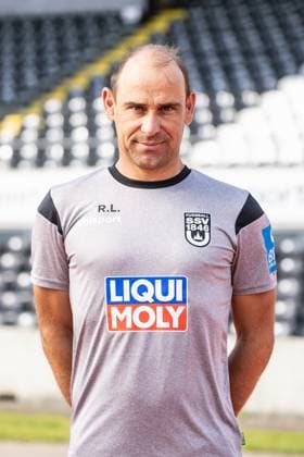SSV Ulm 1846 Fußball; 3. Liga, Porträttermin 2025 2026 Trainer Robert Lechleiter; SSV Ulm 1846 Fußball; 3. Liga, Porträttermin 2025 2026 Foto: Lucca Fundel Ulm Donaustadion Ulm Baden-Württemberg Deutschland