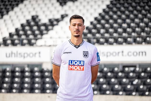 SSV Ulm 1846 Fußball; 3. Liga, Porträttermin 2025 2026 27 Lukas Mazagg; SSV Ulm 1846 Fußball; 3. Liga, Porträttermin 2025 2026 Foto: Lucca Fundel Ulm Donaustadion Ulm Baden-Württemberg Deutschland