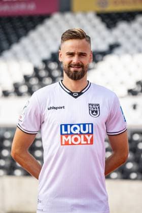 SSV Ulm 1846 Fußball; 3. Liga, Porträttermin 2025 2026 9 Lucas Röser; SSV Ulm 1846 Fußball; 3. Liga, Porträttermin 2025 2026 Foto: Lucca Fundel Ulm Donaustadion Ulm Baden-Württemberg Deutschland
