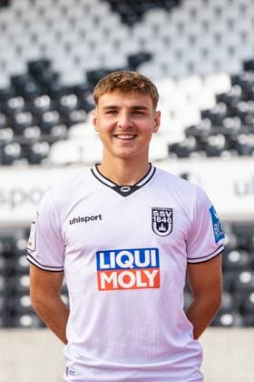 SSV Ulm 1846 Fußball; 3. Liga, Porträttermin 2025 2026 28 Max Scholze; SSV Ulm 1846 Fußball; 3. Liga, Porträttermin 2025 2026 Foto: Lucca Fundel Ulm Donaustadion Ulm Baden-Württemberg Deutschland