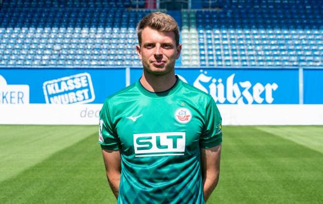 Benjamin Uphoff, FC Hansa Rostock, 3. Liga, Fußball, Portraittermin 2025 2026 Torwart Benjamin Uphoff (FC Hansa Rostock) beim Potraitfototermin im Ostseestadion. Rostock Ostseestadion Mecklenburg-Vorpommern Deutschland