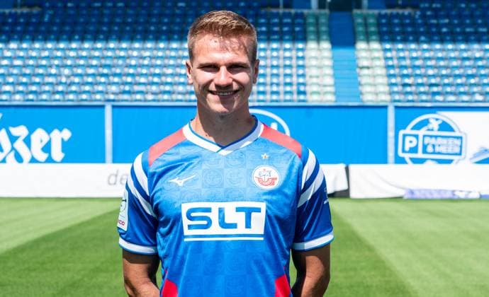 Florian Carstens, FC Hansa Rostock, 3. Liga, Fußball, Portraittermin 2025 2026 Florian Carstens (FC Hansa Rostock) beim Potraitfototermin im Ostseestadion. Rostock Ostseestadion Mecklenburg-Vorpommern Deutschland