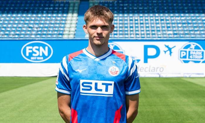 Leon Reichardt, FC Hansa Rostock, 3. Liga, Fußball, Portraittermin 2025 2026 Leon Reichardt (FC Hansa Rostock) beim Potraitfototermin im Ostseestadion. Rostock Ostseestadion Mecklenburg-Vorpommern Deutschland