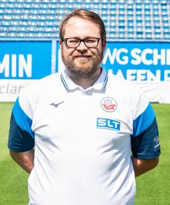 Dr. Thomas Willert, FC Hansa Rostock, 3. Liga, Fußball, Portraittermin 2025 2026 Mannschaftsarzt Dr. Thomas Willert (FC Hansa Rostock) beim Potraitfototermin im Ostseestadion. Rostock Ostseestadion Mecklenburg-Vorpommern Deutschland