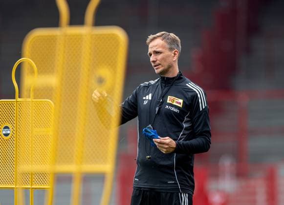 Fußball, Frauen, Saison 2025 2026, 1. Bundesliga, 1. FC Union Berlin, Trainingsauftakt, Co-Trainer Simon Falke (1. FC Union), 21.07. 2025, Copyright: xSebastianxRäppold MatthiasxKochx