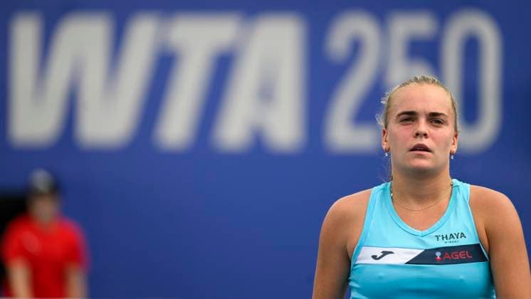 Czech tennis player Sara Bejlek playes against Moyuka Uchijima of Japan at the WTA, Tennis Damen Livesport Prague Open 2025 on the courts of TK Sparta Prague, in Prague, Czech Republic, on July 21, 2025. (CTKxPhoto MichalxKamaryt) CTKPhotoP2025072103643  CTKPhotoP2025072103643