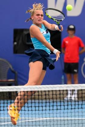 Czech tennis player Sara Bejlek playes against Moyuka Uchijima of Japan at the WTA, Tennis Damen Livesport Prague Open 2025 on the courts of TK Sparta Prague, in Prague, Czech Republic, on July 21, 2025. (CTKxPhoto MichalxKamaryt) CTKPhotoP2025072103658  CTKPhotoP2025072103658