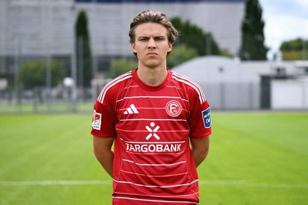 Julian Hettwer; Fortuna Düsseldorf; 2.BL, Porträttermin 2025 2026