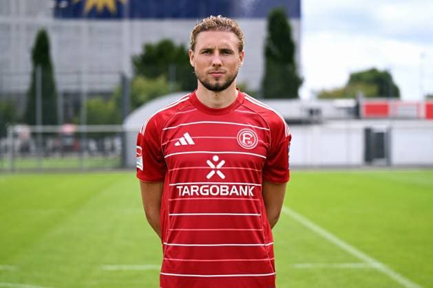 Jona Niemiec; Fortuna Düsseldorf; 2.BL, Porträttermin 2025 2026