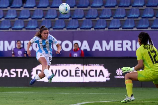 Florencia Bonsegundo of Argentina takes at shot at the goal during the last Group A match of Copa America Feminina at Complejo Independiente del Valle on July 21, 2025 in Quito, Ecuador (Photo by Camilla Stolen Imago) Buenos Aires Ecuador Copyright: xCamillaxStolenx L1043903